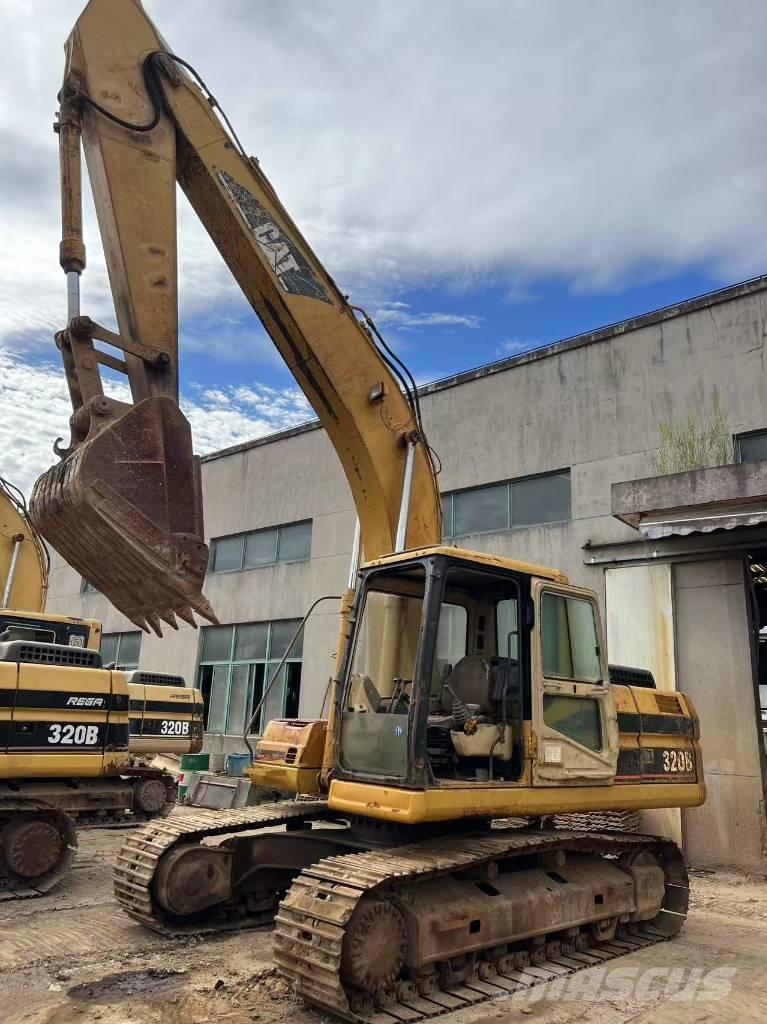 CAT 320 B L Gravemaskiner på larvebånd