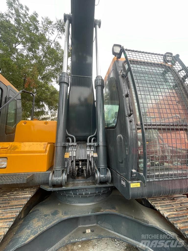 Hyundai R210 Gravemaskiner på larvebånd