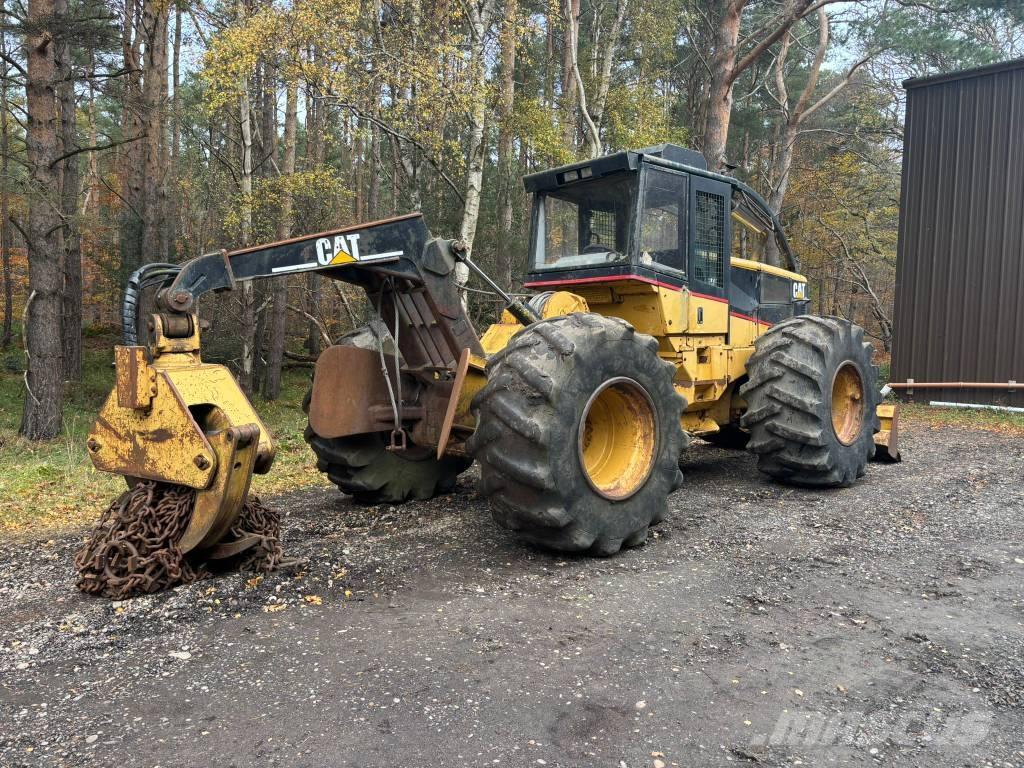 CAT 525B Skidder Udslæbningstraktorer