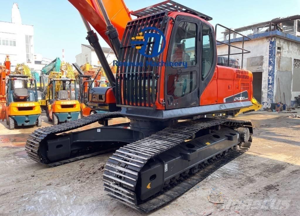 Doosan DX 300 Gravemaskiner på larvebånd