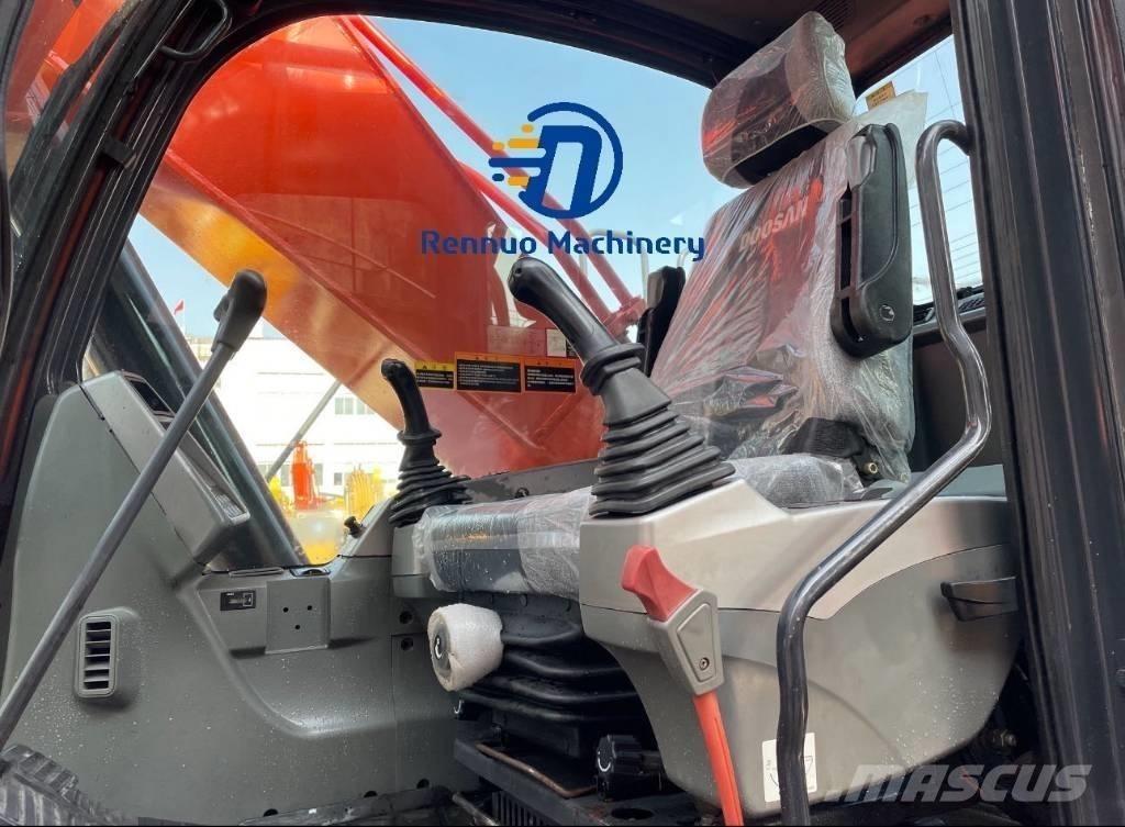 Doosan DX 300 Gravemaskiner på larvebånd