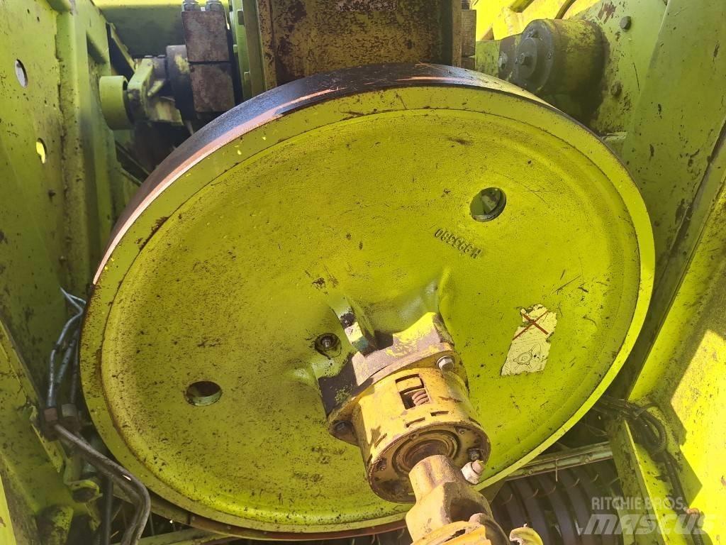 CLAAS Quadrant 1200 Pressere til firkantede baller