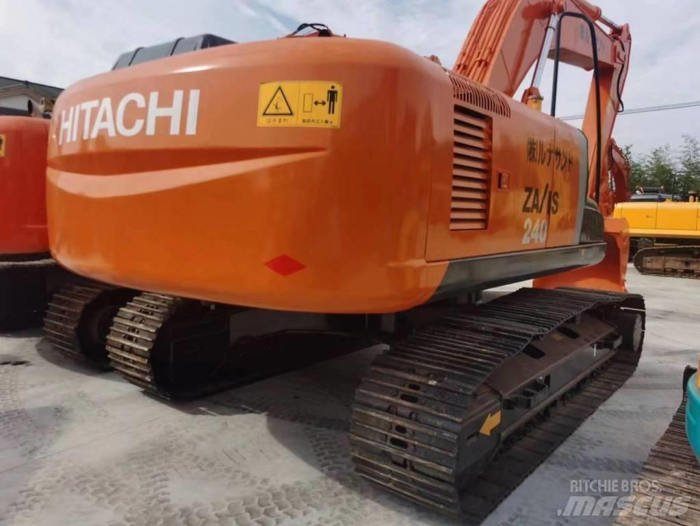 Hitachi ZX 240 Gravemaskiner på larvebånd