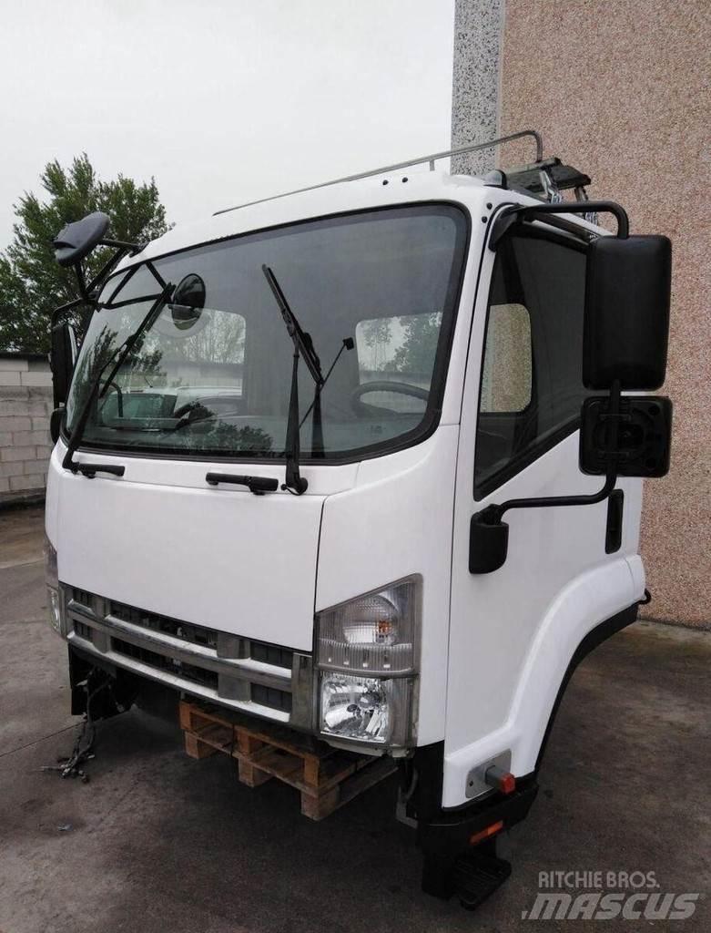 Isuzu FRR Euro 5 Kabiner og interiør