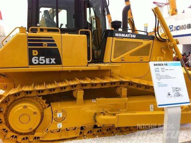 Komatsu d65ex-16 Bulldozer på larvebånd