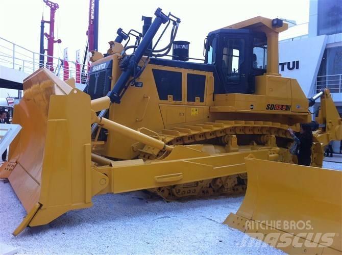 Komatsu d65ex-16 Bulldozer på larvebånd