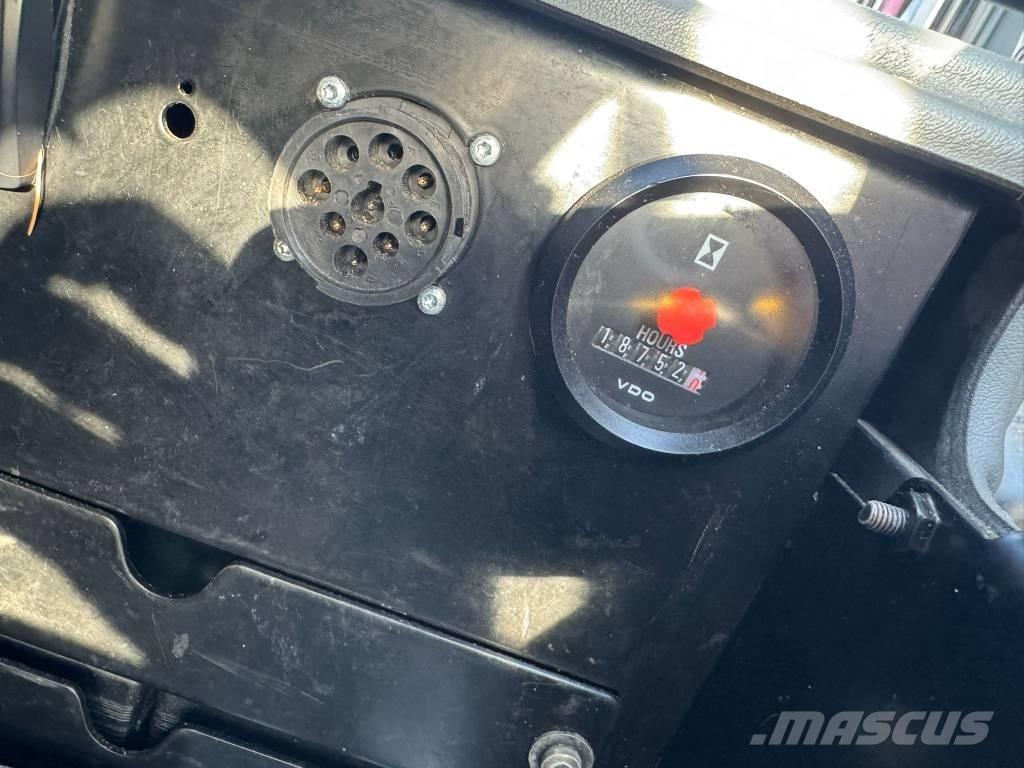 John Deere 1010 E Udkørselsmaskiner