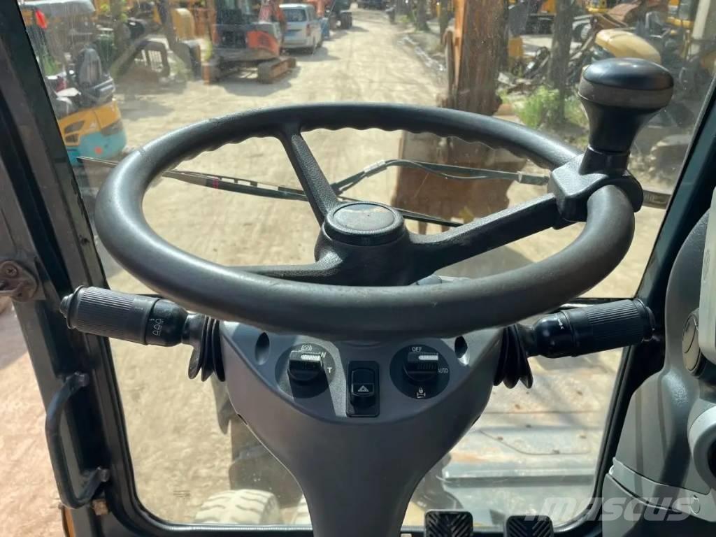 Hyundai R210W-9 Gravemaskiner på hjul