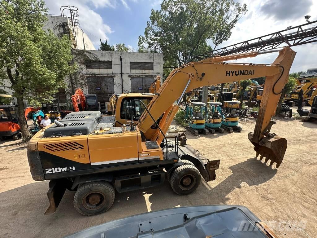 Hyundai R210W-9 Gravemaskiner på hjul