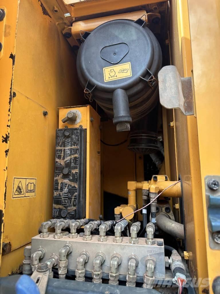 Hyundai R210W-9 Gravemaskiner på hjul