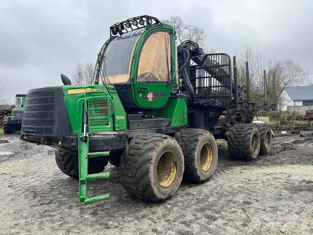 John Deere 1010 E Udkørselsmaskiner