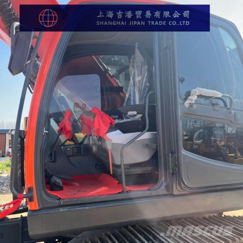 Doosan DX 225 Gravemaskiner på larvebånd