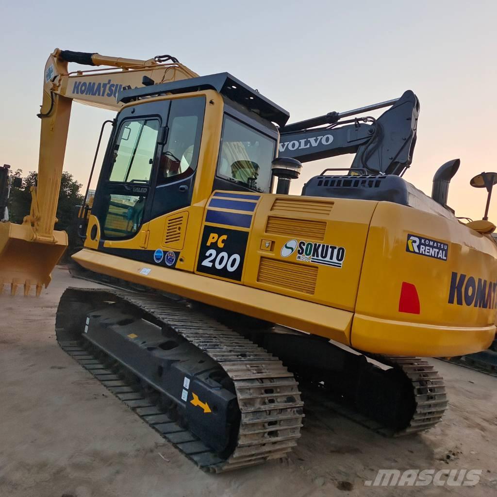 Komatsu PC 200-8 Gravemaskiner på larvebånd