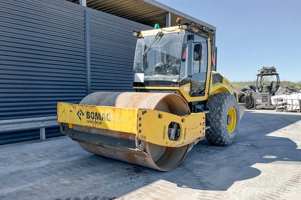 Bomag BW 213 D-5 Enkelt tromle