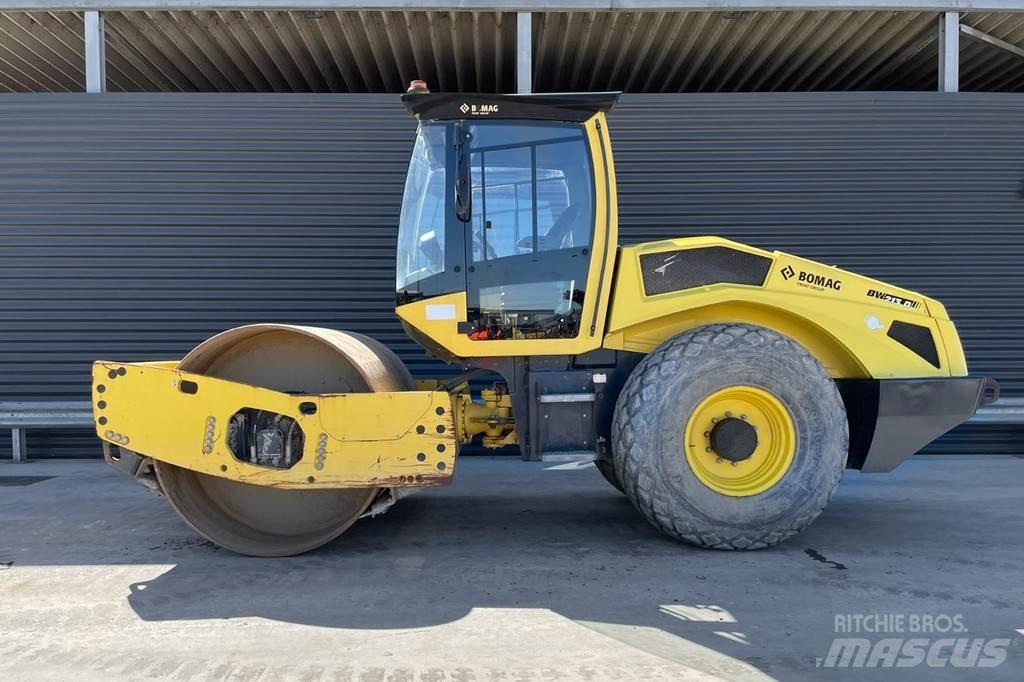 Bomag BW 213 D-5 Enkelt tromle