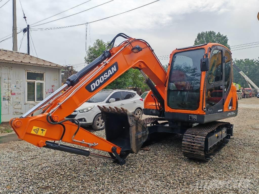 Doosan DX75-9C Midi-gravemaskiner 7t - 12t