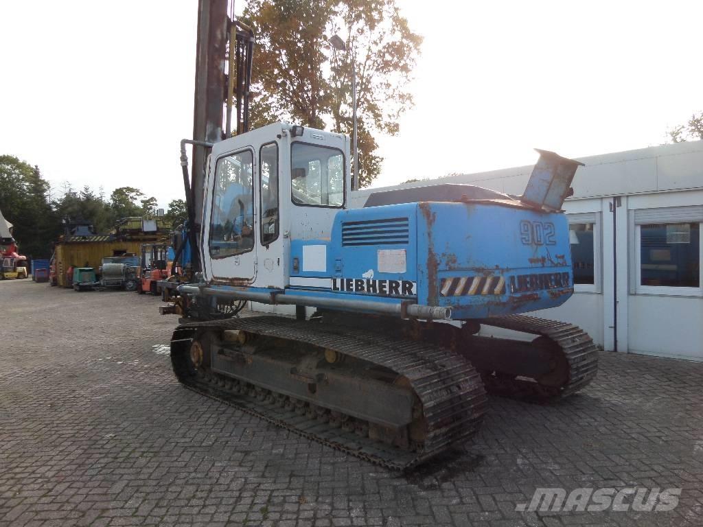 Liebherr R 902 Lastbilmonterede borerigge