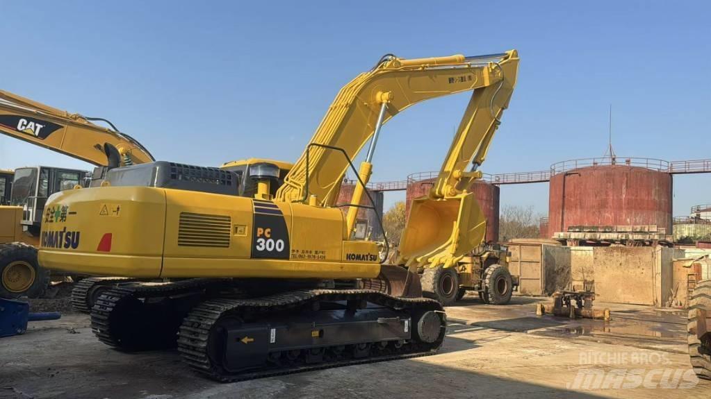 Komatsu PC 300 Gravemaskiner på larvebånd