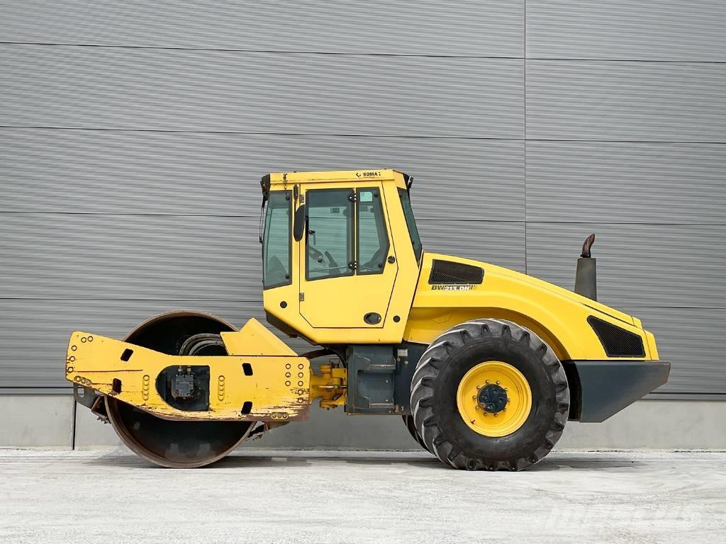Bomag BW 213 DH-4 Enkelt tromle