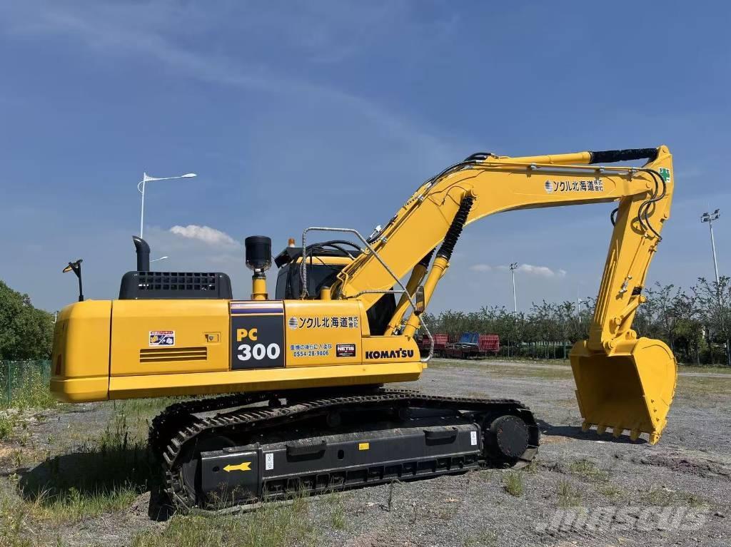 Komatsu PC 300 Gravemaskiner på larvebånd