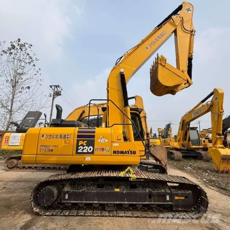 Komatsu PC 220-8 Gravemaskiner på larvebånd