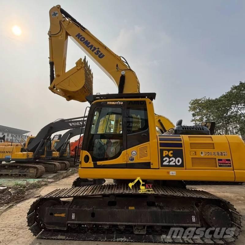 Komatsu PC 220-8 Gravemaskiner på larvebånd