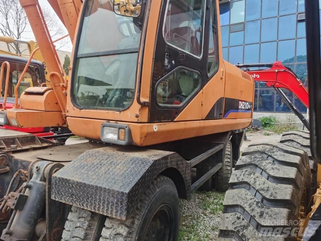 Doosan DH 210 W-7 Gravemaskiner på hjul