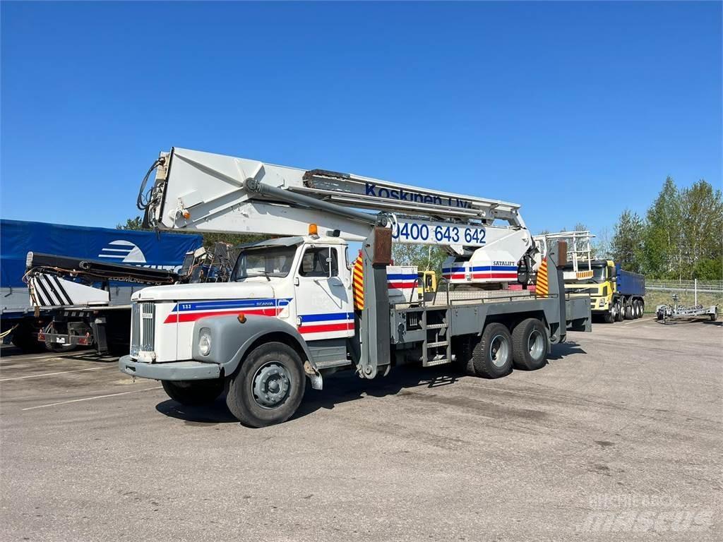 Scania 111 6X2 Lastbil med kran
