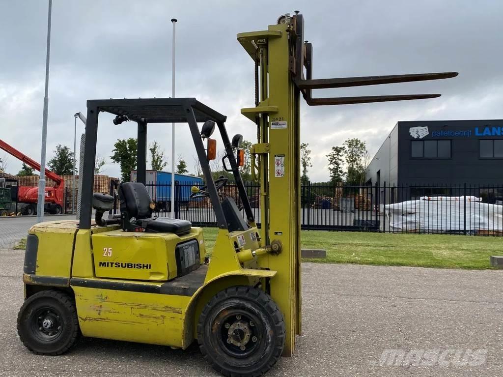 Mitsubishi FD25T Diesel gaffeltrucks