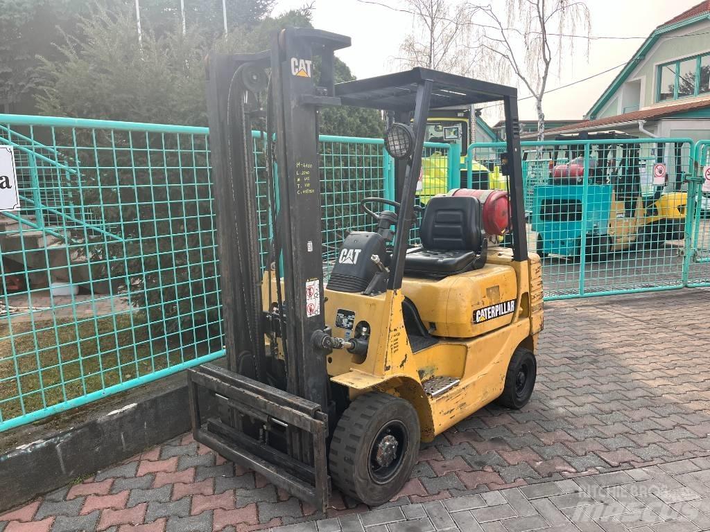 CAT GP 15 AC V-4100 LPG gaffeltrucks
