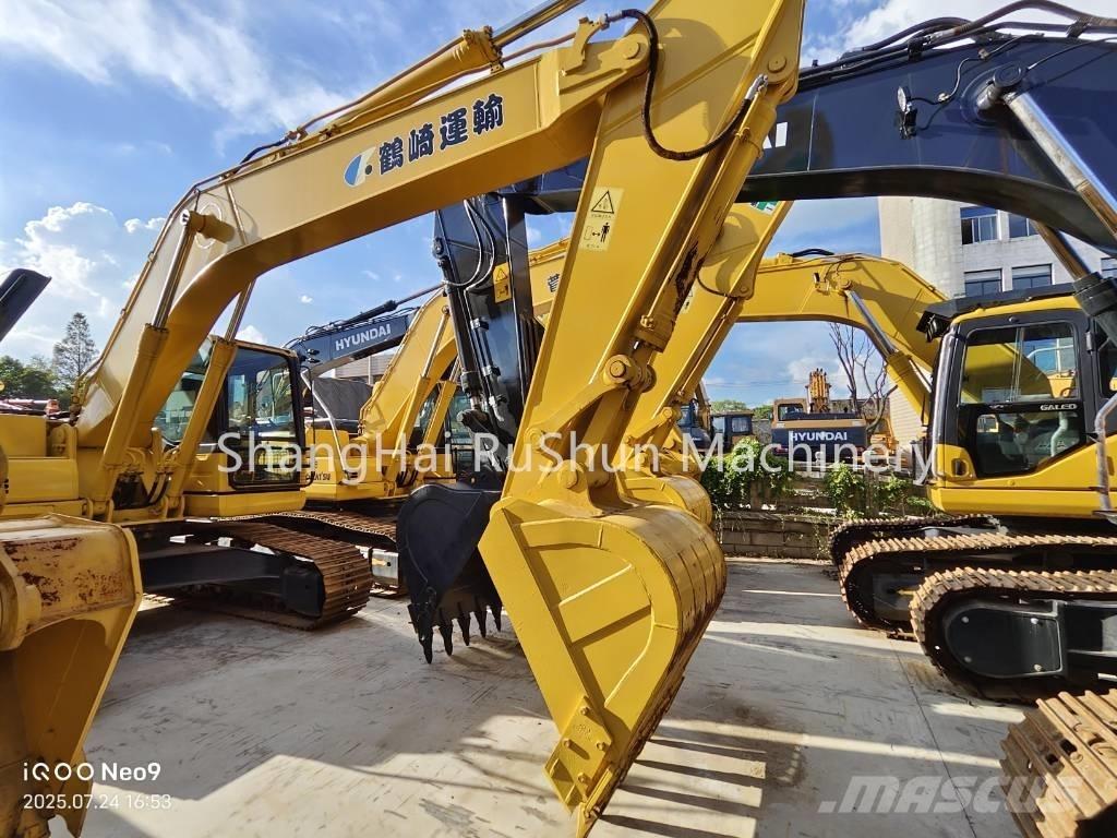 Komatsu 220-8 Gravemaskiner på larvebånd