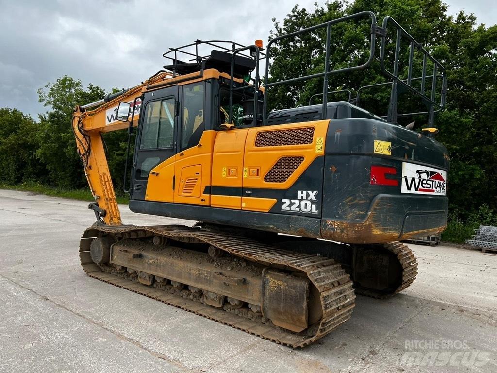 Hyundai HX 220 L Gravemaskiner på larvebånd