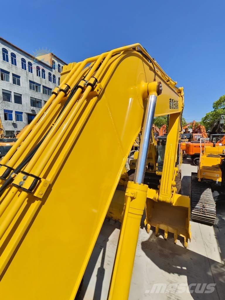 Komatsu PC 220-8 Gravemaskiner på larvebånd