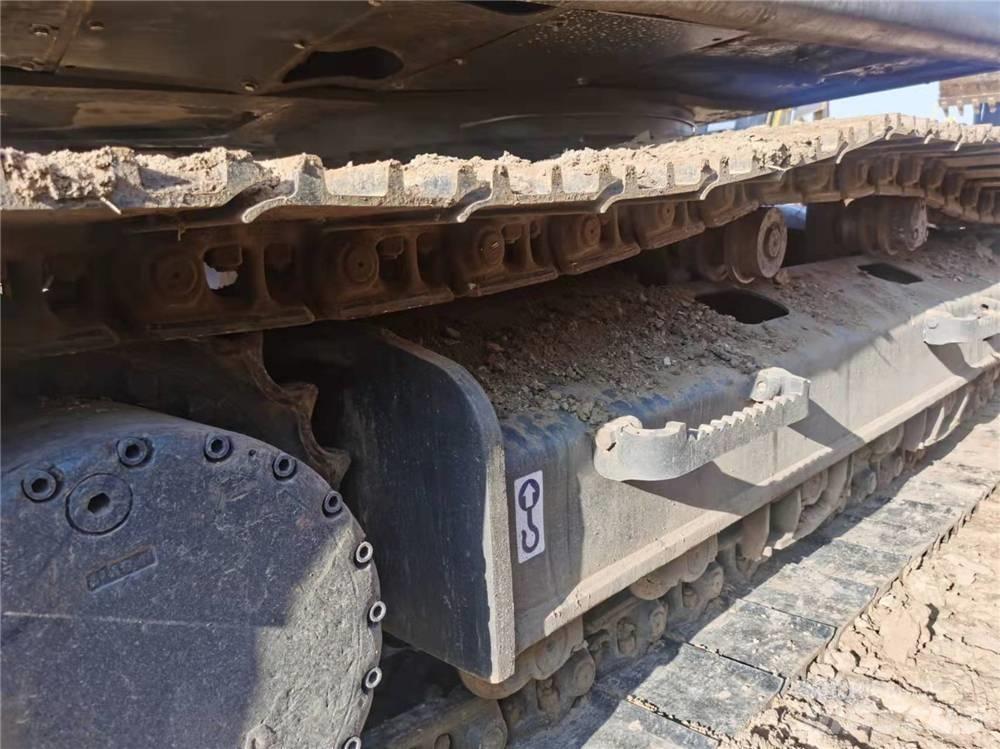 Volvo EC210D Gravemaskiner på larvebånd