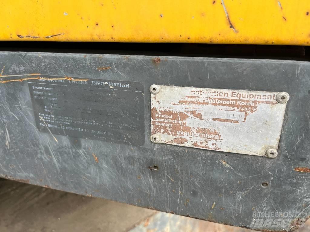 Volvo EC 240 LR Gravemaskiner med lang gravebom
