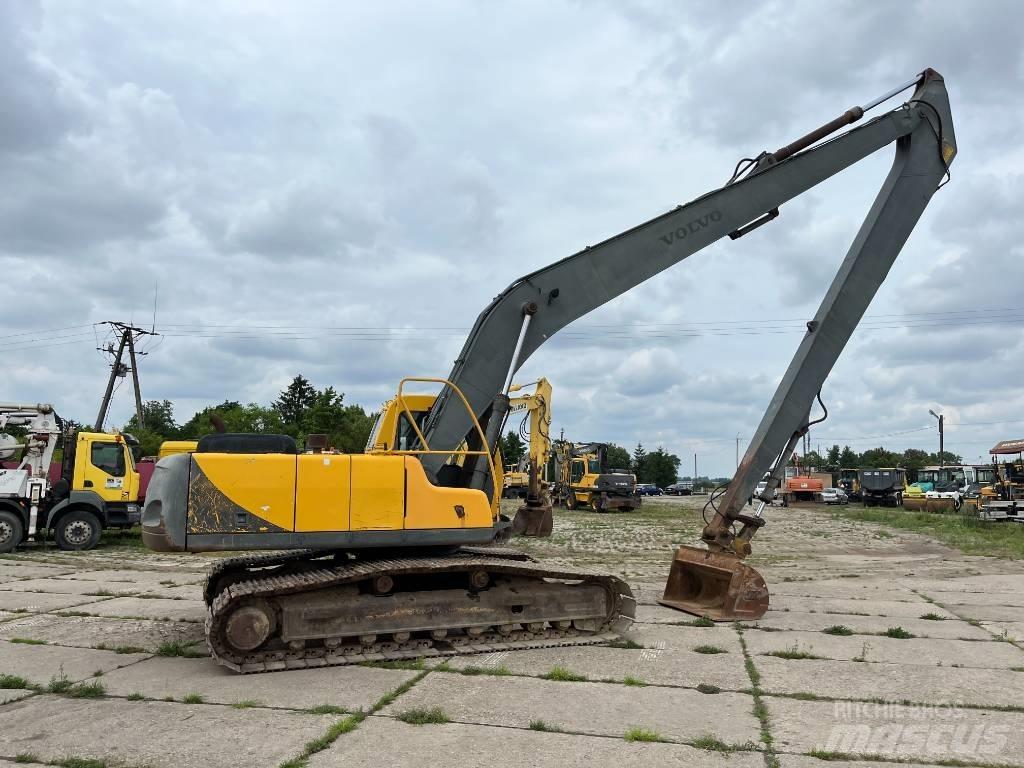 Volvo EC 240 LR Gravemaskiner med lang gravebom