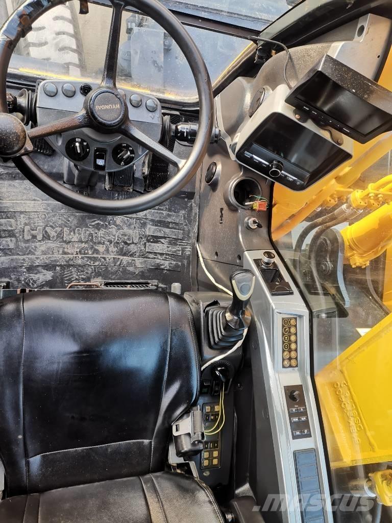 Hyundai R210W-9 Gravemaskiner på hjul