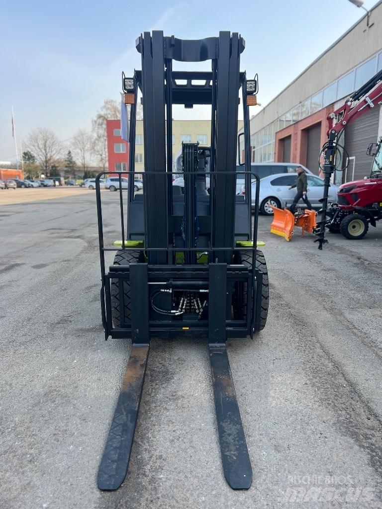 Clark S 30 L LPG gaffeltrucks