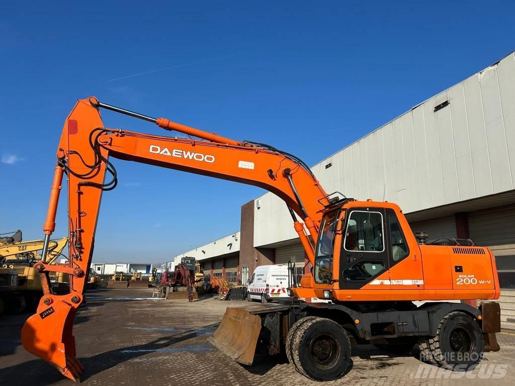 Daewoo Solar 200WV Gravemaskiner på hjul