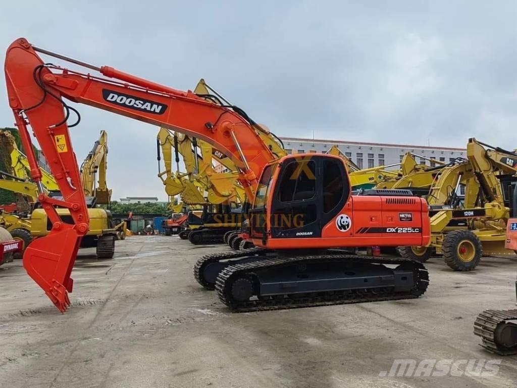 Doosan DX 225 LL Gravemaskiner på larvebånd