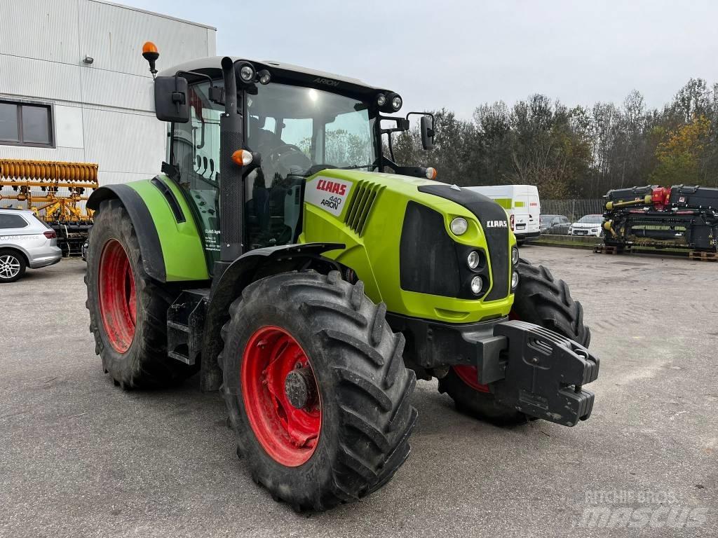 CLAAS Arion 440 Traktorer