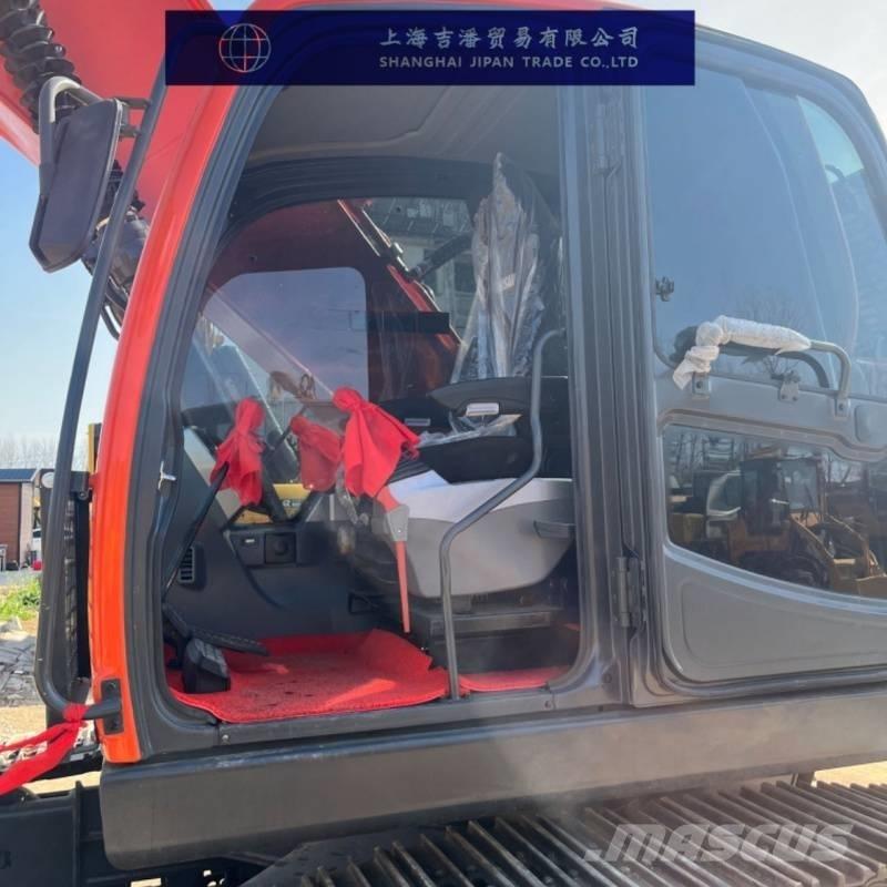 Doosan DX 225 Gravemaskiner på larvebånd