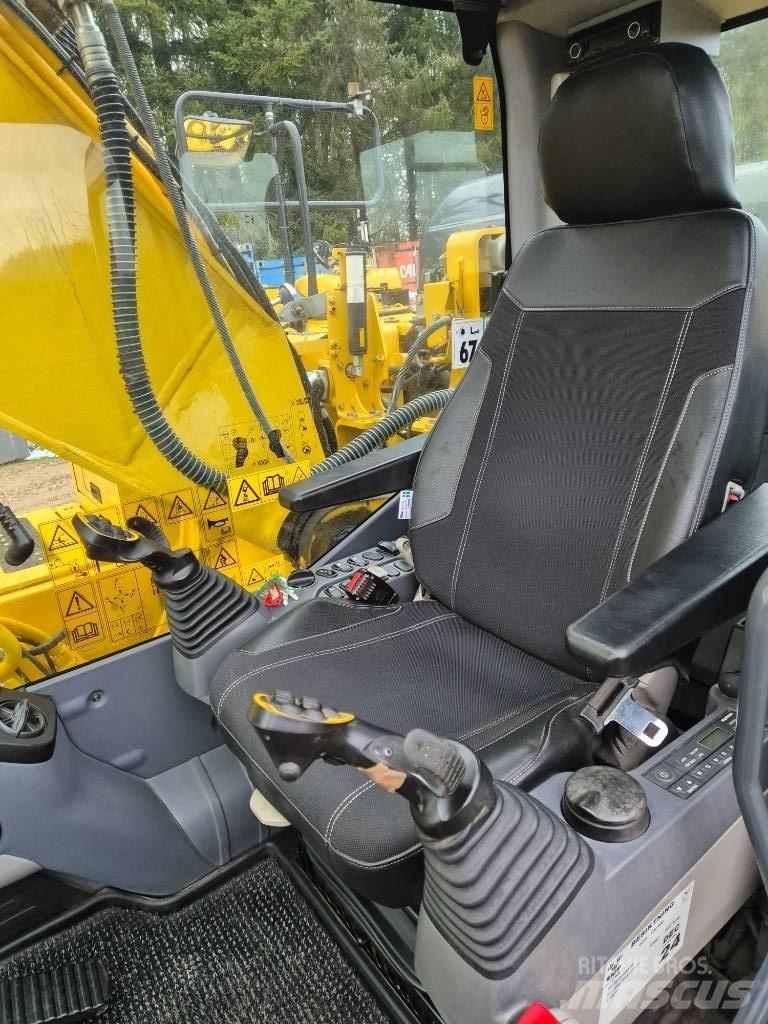 Komatsu PC210 LC-11 Gravemaskiner på larvebånd