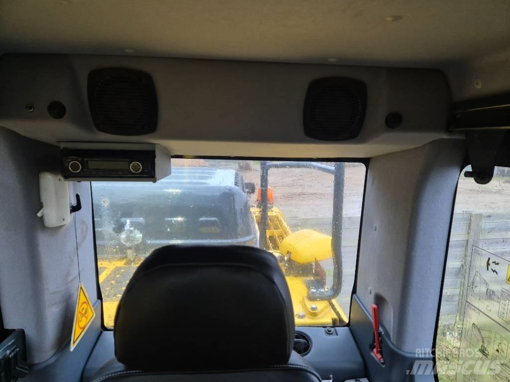 Komatsu PC210 LC-11 Gravemaskiner på larvebånd
