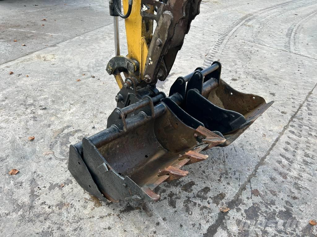 CAT 302.5 C Minigravemaskiner