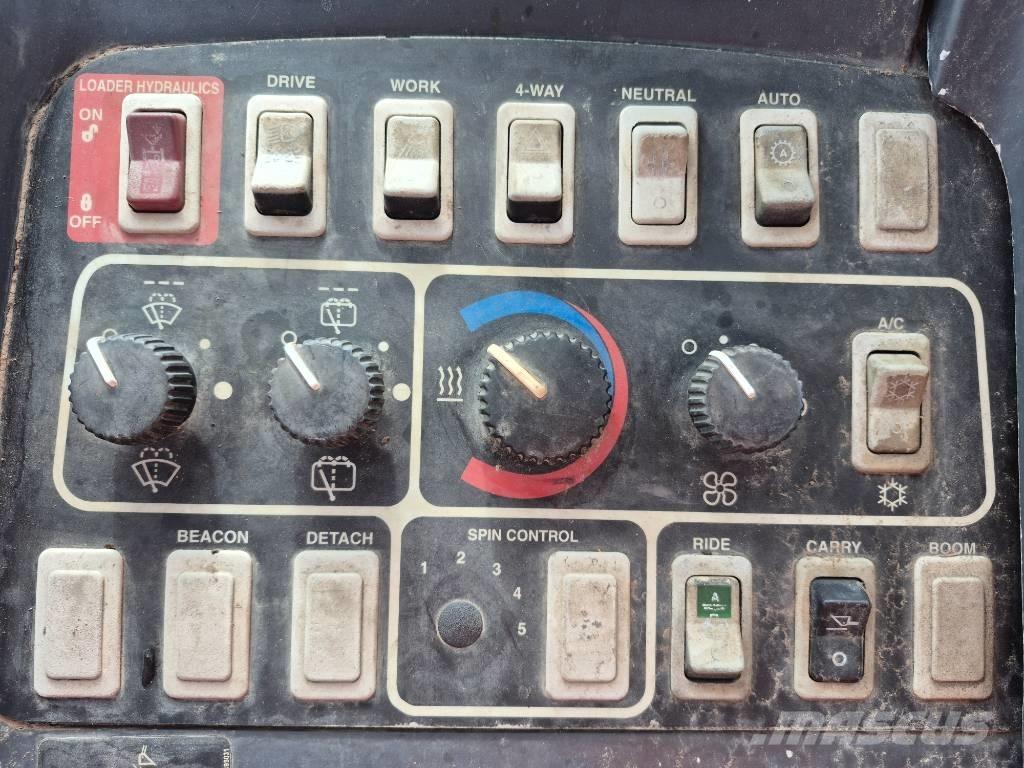 John Deere 444 H Læssemaskiner på hjul