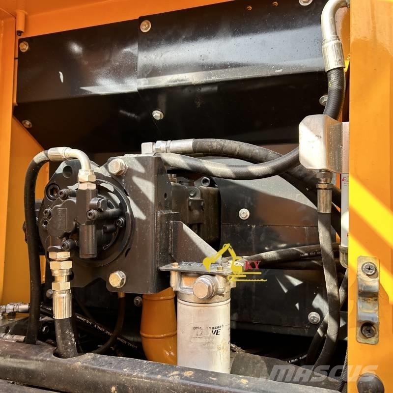 Hyundai 220-9 Gravemaskiner på larvebånd