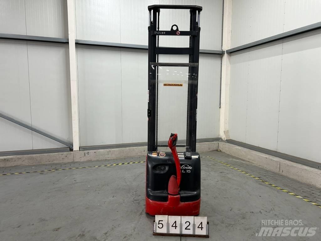 Linde T16L Selvkørende stablere