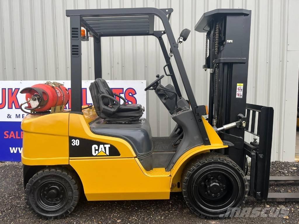 CAT GP30NT LPG gaffeltrucks