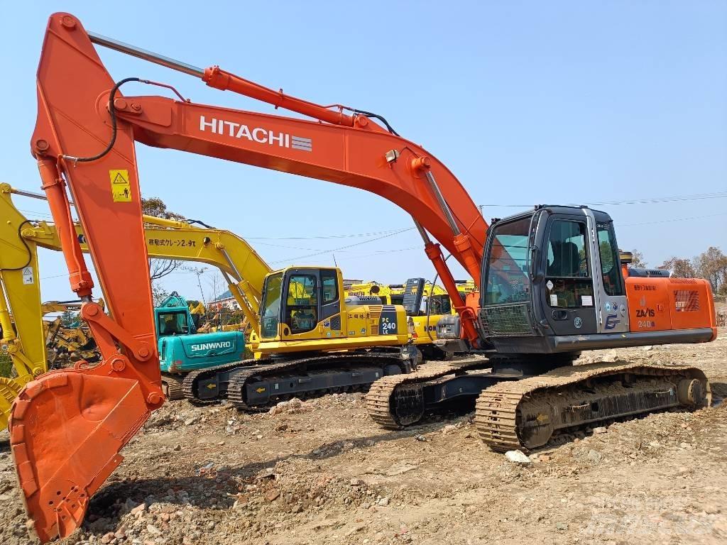 Hitachi ZX 240 Gravemaskiner på larvebånd